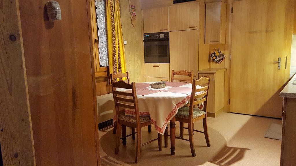 Chalet Spillstatt Grindelwald Zimmer foto